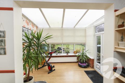 10 Arbroath Road, London, SE9 6RN