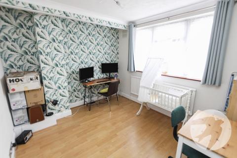 10 Arbroath Road, London, SE9 6RN