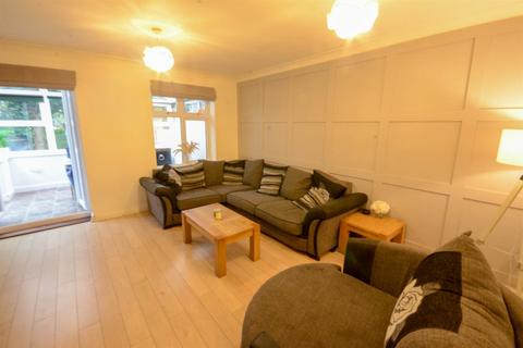 3 bedroom end of terrace house for sale, Skendleby Drive, Kenton