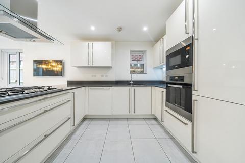 3 Truesdales, Ickenham, Uxbridge, UB10 8FJ