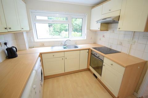 2 bedroom ground floor flat to rent, Woodside Court, Cardiff