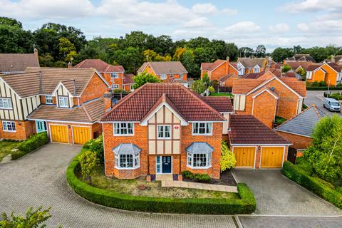 5 bedroom detached house for sale, Glencrofts, Hockley, SS5