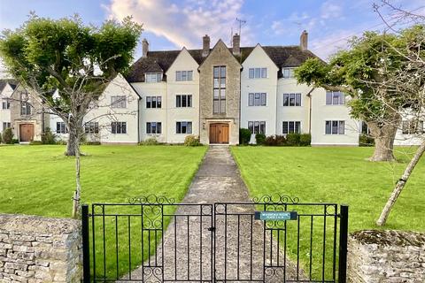 2 bedroom flat for sale, Shepherds Way, Cirencester