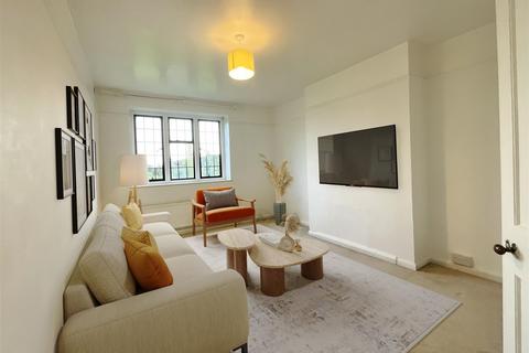 2 bedroom flat for sale, Shepherds Way, Cirencester