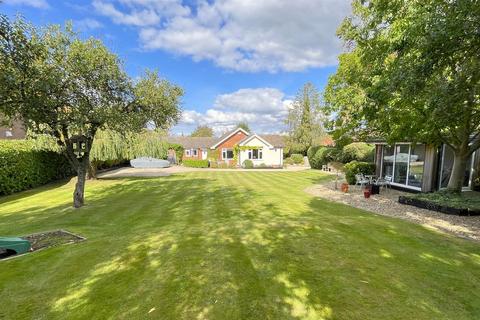 4 bedroom detached bungalow for sale, Mill Road, Elston