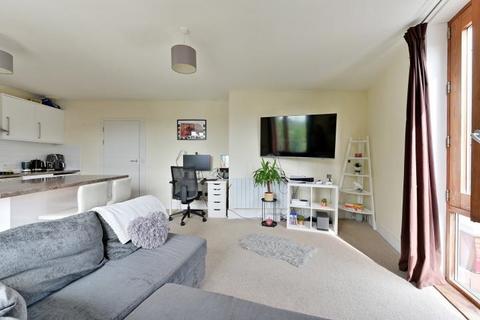 1 bedroom flat for sale, Garratt Lane, London, SW18