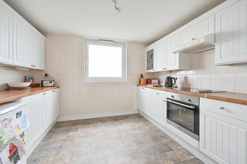 2 bedroom flat for sale, Boulton House, Green Dragon Lane, London, TW8 0DB