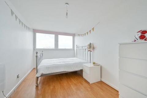 2 bedroom flat for sale, Boulton House, Green Dragon Lane, London, TW8 0DB