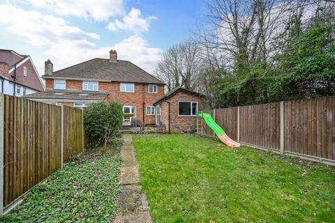 52 Ashenden Road, Guildford, GU2 7XD
