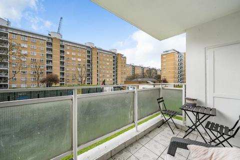 2 bedroom flat for sale, Keats House, Churchhill Gardens, London, SW1V 3HZ