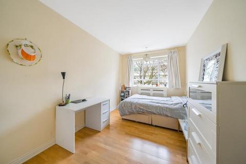 2 bedroom flat for sale, Keats House, Churchhill Gardens, London, SW1V 3HZ