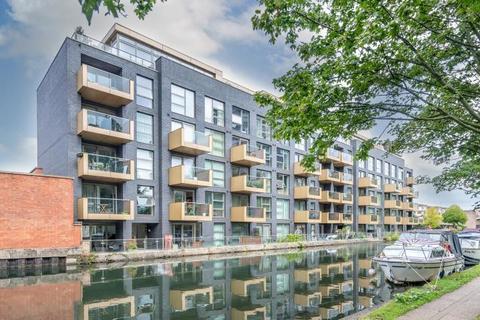 3 bedroom flat for sale, Waterfront Apartments, Amberley Road, London, W9 2JY