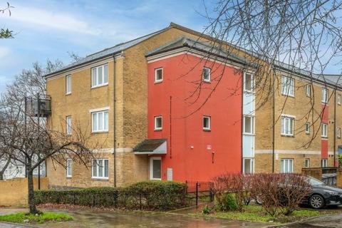 1 bedroom flat for sale, Worcester Close, London, NW2 6YQ