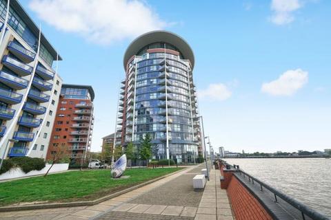 1 bedroom flat for sale, Orion Point, Crews Street, London, E14 3TU