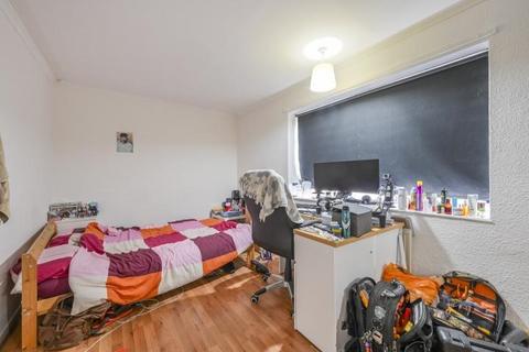 2 bedroom maisonette for sale, Kerbey Street, London, E14 6AW