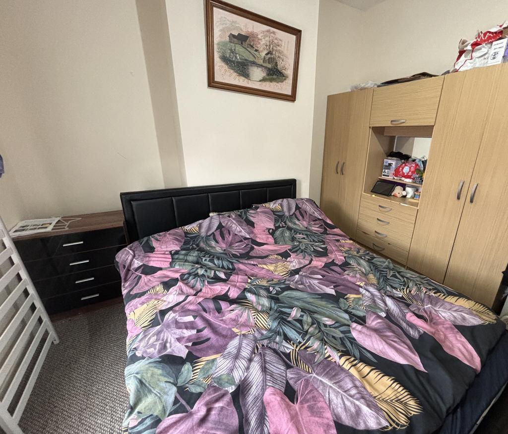 Lowfield bed 1.jpg