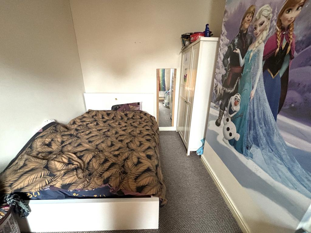 Lowfield bed 2.jpg