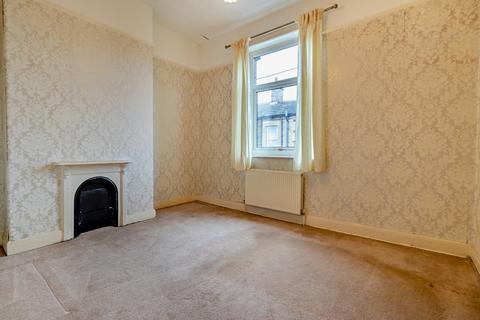 3 bedroom end of terrace house for sale, Ossett WF5