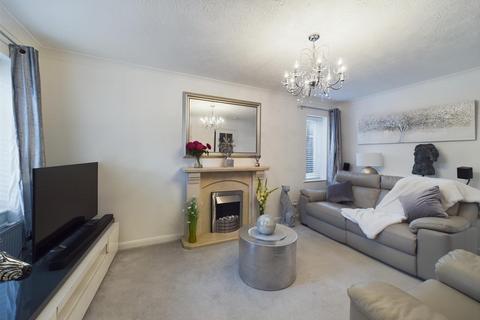 2 Baxter Close, Maidenbower, Crawley, RH10 7XE