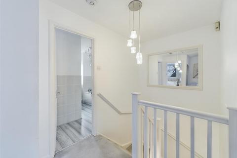 2 Baxter Close, Maidenbower, Crawley, RH10 7XE