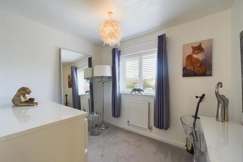 2 Baxter Close, Maidenbower, Crawley, RH10 7XE