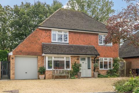 4 bedroom detached house for sale, Napper Place, Cranleigh, GU6