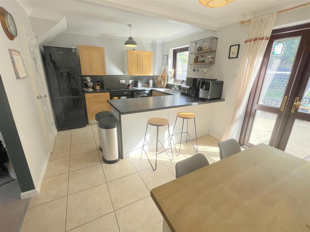 Manor Road, Martlesham Heath 3 bed terraced house for sale £280,000