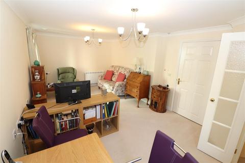 1 bedroom retirement property for sale, High Street South, Rushden NN10