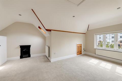 undefined, Grand Avenue, Worthing BN11