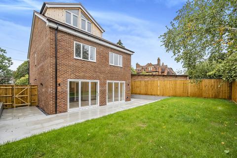 4 bedroom detached house for sale, Berkeley Avenue, Reading, Berkshire