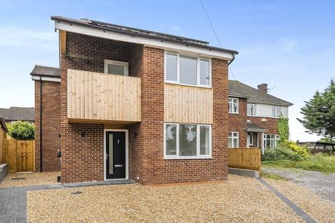 4 bedroom detached house for sale, Berkeley Avenue, Reading, Berkshire