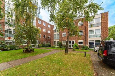 36 Azalea Close, London, W7 3QA