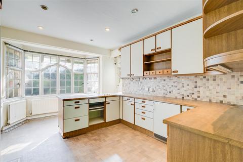 6 bedroom house for sale, Burgess Hill, The Hocrofts, NW2