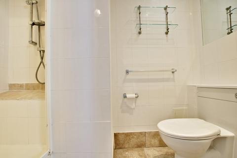 Flat 2, 4 Hayes Lane, Bromley, BR2 9EB