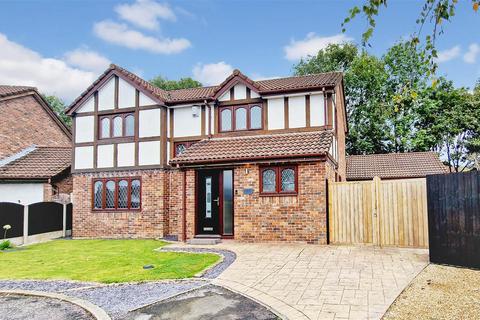 4 bedroom detached house for sale, Lapwing Close, Winsford