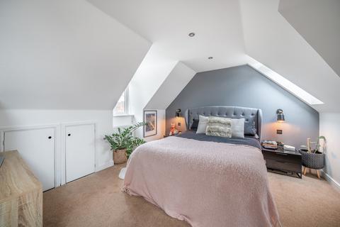 45 Blakeslee Drive, Exeter, EX2 7FN