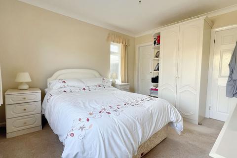 64 Aspin Oval, Knaresborough, HG5 8EL