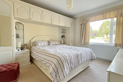 64 Aspin Oval, Knaresborough, HG5 8EL