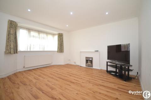 3 bedroom detached house to rent, Woodside Grange Road, London, N12