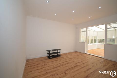 3 bedroom detached house to rent, Woodside Grange Road, London, N12