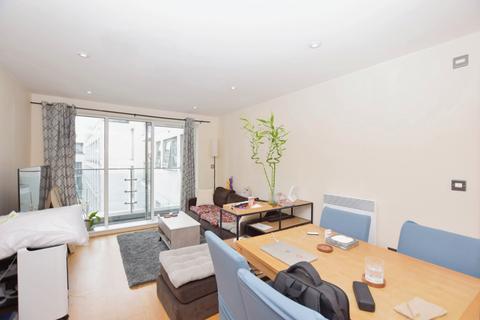 1 bedroom flat to rent, Long Lane Southwark SE1