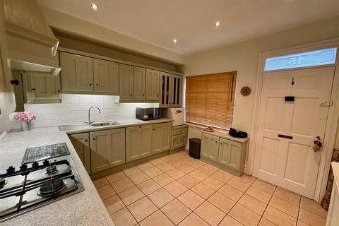 2 bedroom terraced house for sale, Nursery Walk, Tettenhall, Wolverhampton