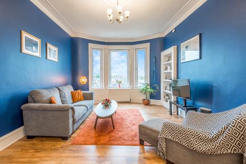 1 bedroom flat for sale, Clarkston Road, Flat 3/2, Muirend, Glasgow, G44 3LL