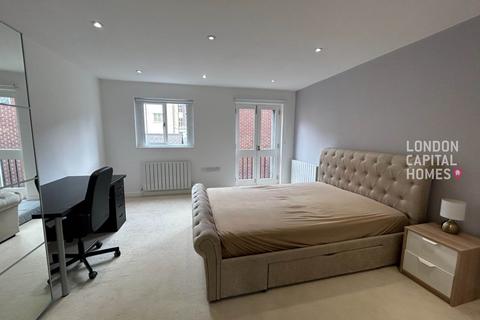 4 bedroom terraced house to rent, Netley Street, London NW1