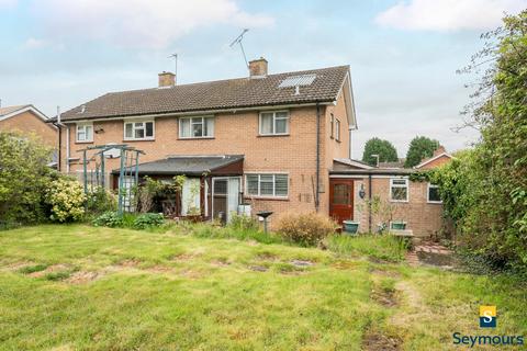 151 Applegarth Avenue, Guildford, GU2 8LP