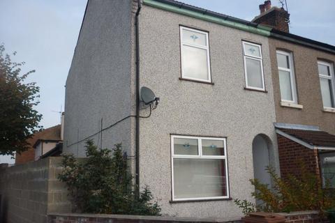 2 bedroom end of terrace house to rent, Upper Grove RoadBelvedereKent