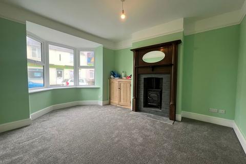 3 bedroom semi-detached house to rent, Chiswell, Portland DT5