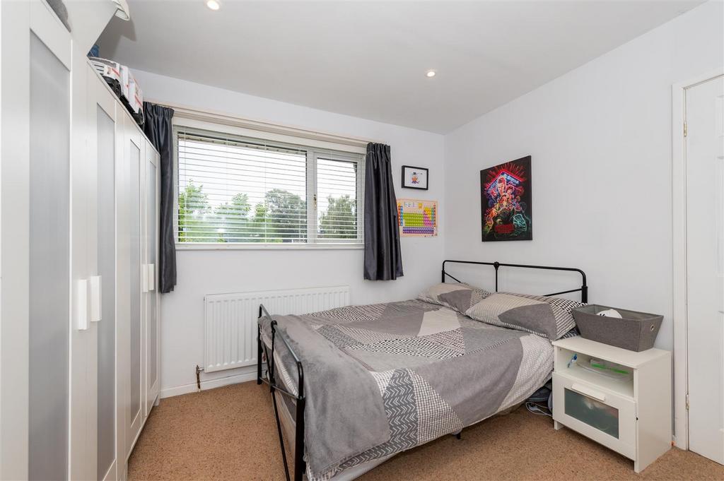 44 Snowdon Close internal 4.JPG