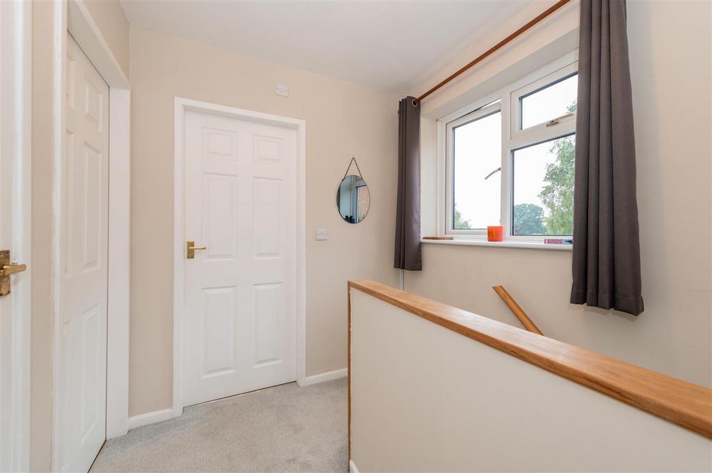 44 Snowdon Close internal 7.JPG