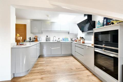 2 bedroom flat for sale, Mitaka House, Moreton Street, Leamington Spa